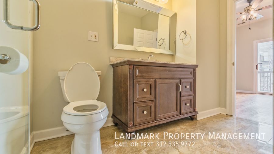 1524 N Bosworth Unit 2 property image