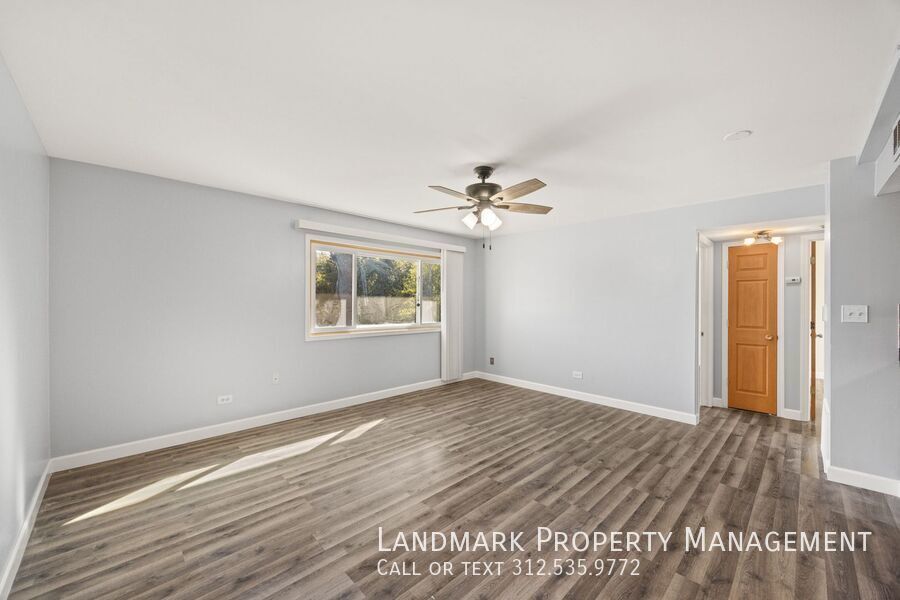 10440 Natoma Ave Unit 6 property image