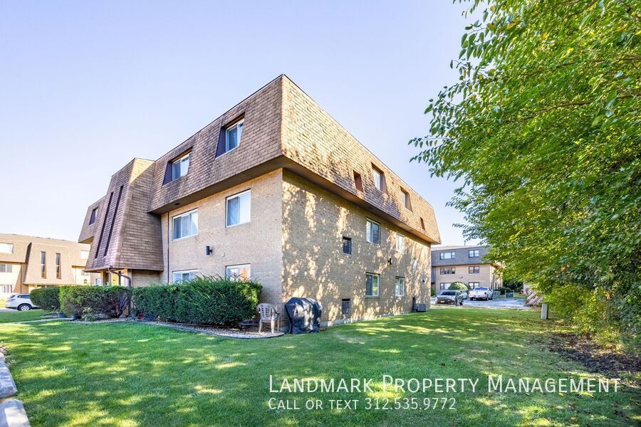 10440 Natoma Ave Unit 6 property image