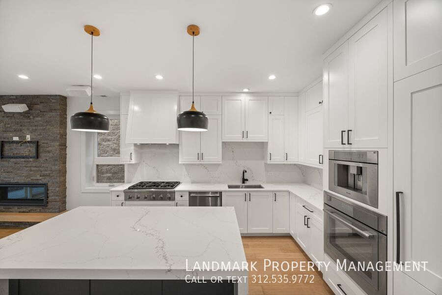 2658 N Bosworth Ave Unit 2 property image