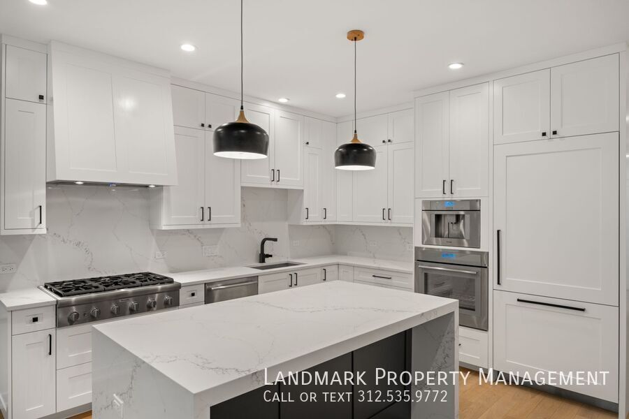 2658 N Bosworth Ave Unit 2 property image