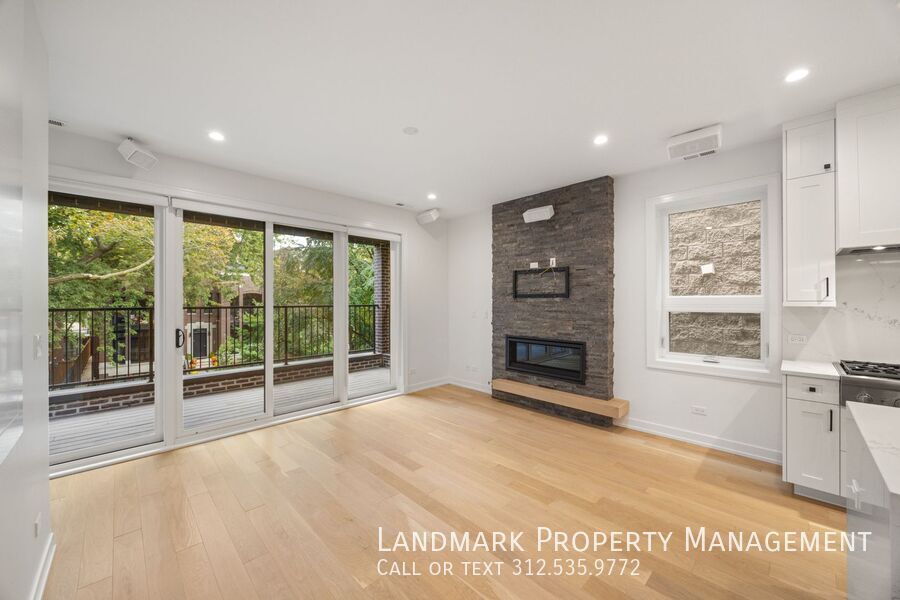 2658 N Bosworth Ave Unit 2 property image