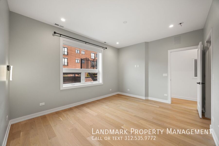 2658 N Bosworth Ave Unit 2 property image