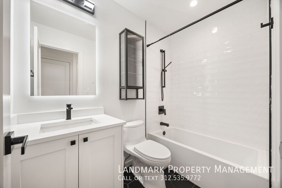 2658 N Bosworth Ave Unit 2 property image