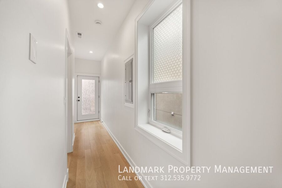 2658 N Bosworth Ave Unit 2 property image