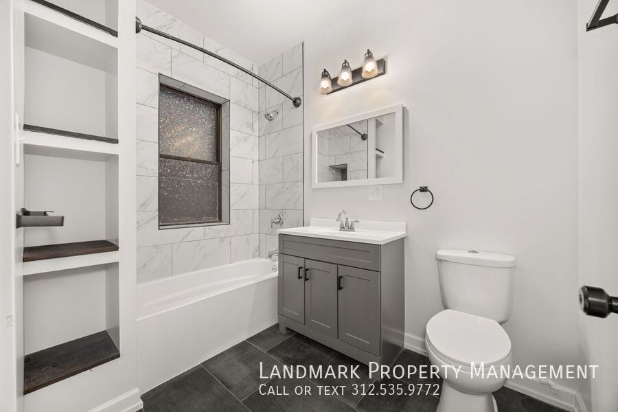 4725 S Forrestville Ave Unit 3 property image