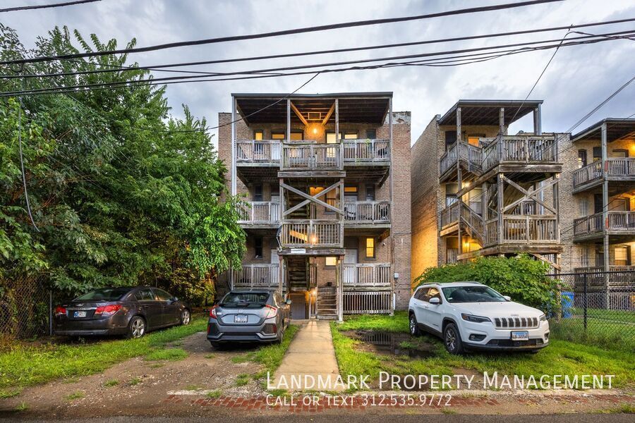 4725 S Forrestville Ave Unit 3 property image