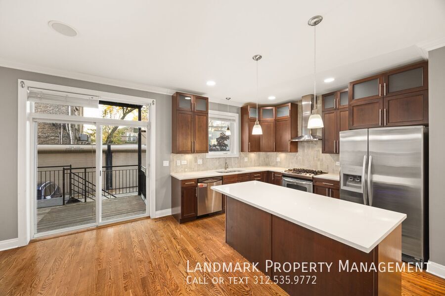 4208 N Albany Ave Unit 1R property image