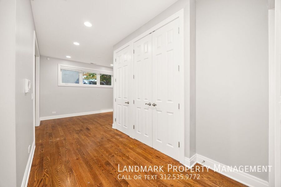 4208 N Albany Ave Unit 1R property image