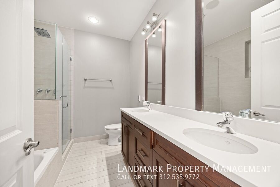 4208 N Albany Ave Unit 1R property image