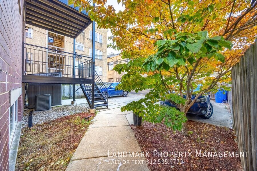 4208 N Albany Ave Unit 1R property image