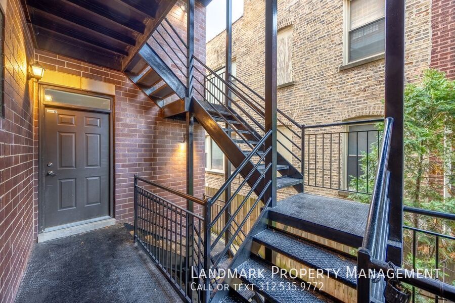 4208 N Albany Ave Unit 1R property image