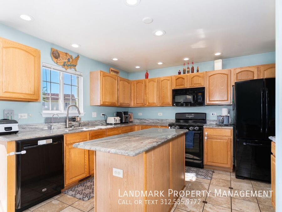 20857 W Brentwood Ct property image