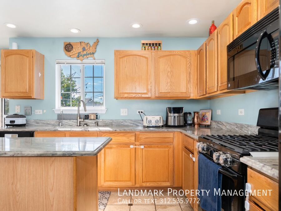 20857 W Brentwood Ct property image