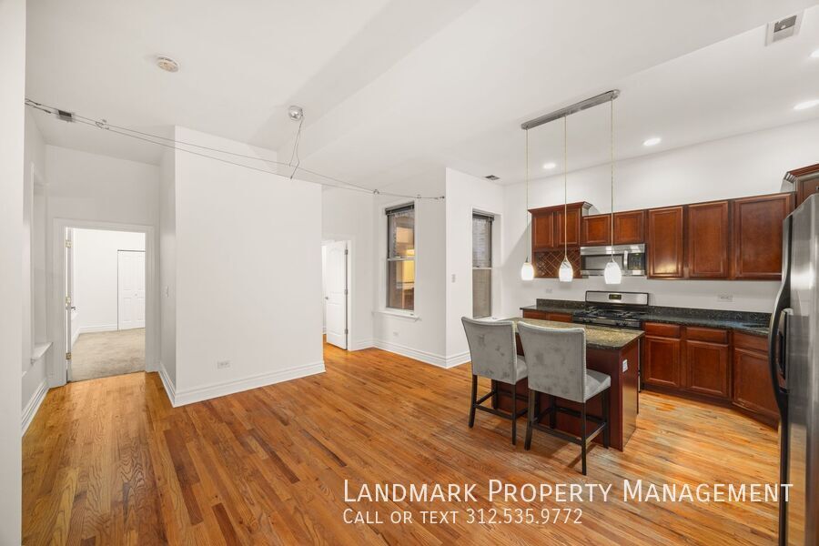 4856 S. Prairie Ave Unit 2 property image