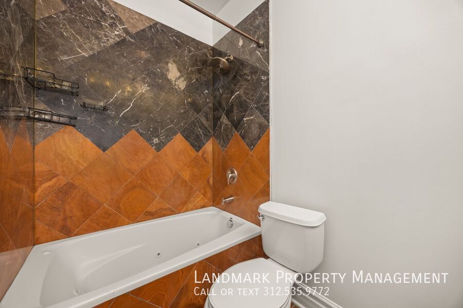 4856 S. Prairie Ave Unit 2 property image