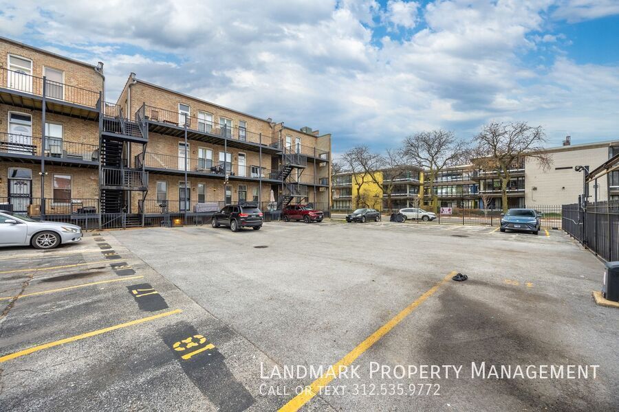 4856 S. Prairie Ave Unit 2 property image