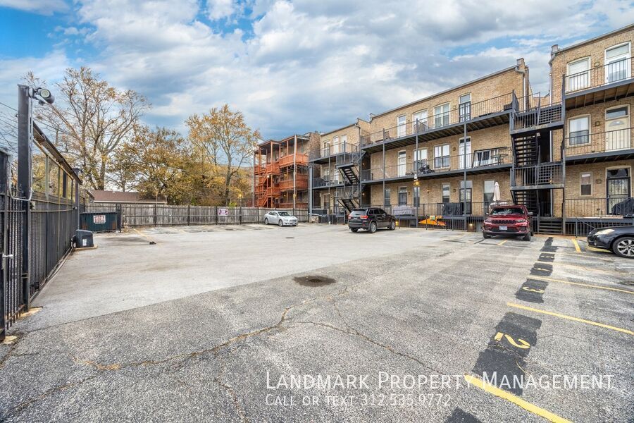 4856 S. Prairie Ave Unit 2 property image