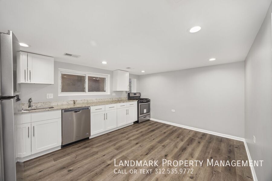 3817 N Sawyer Ave Garden Unit property image