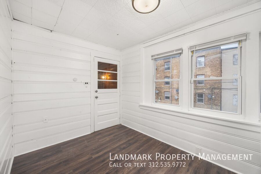 3817 N Sawyer Ave Unit 2 property image