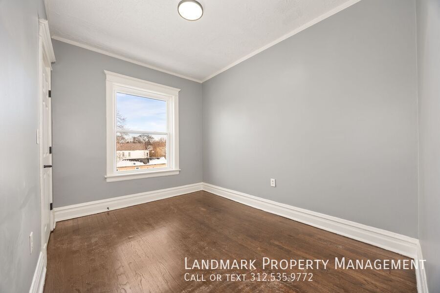 1843 W 54th St Unit 3E property image