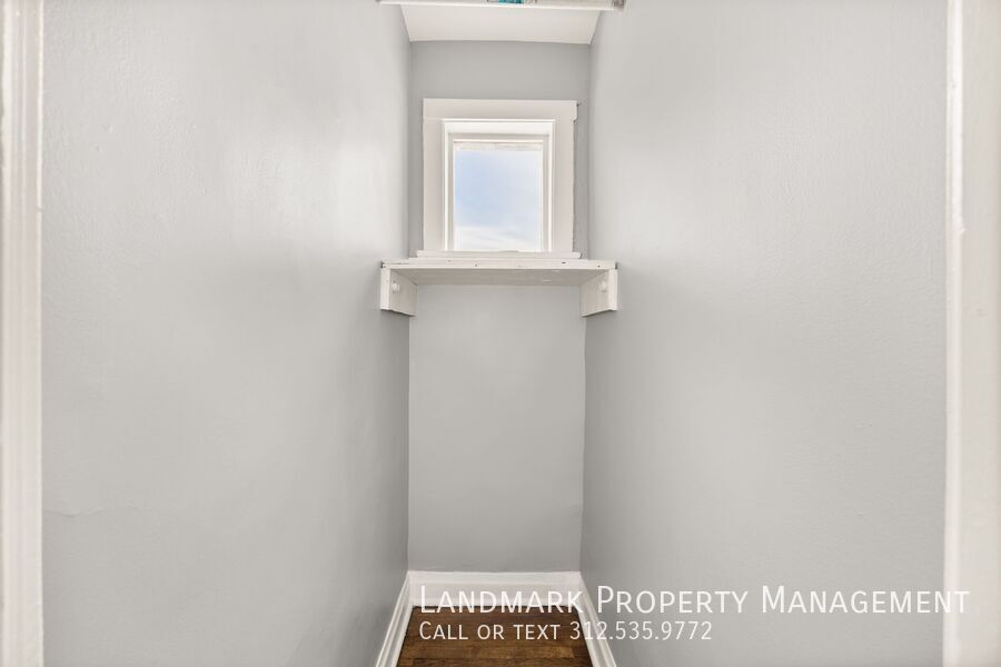 1843 W 54th St Unit 3E property image