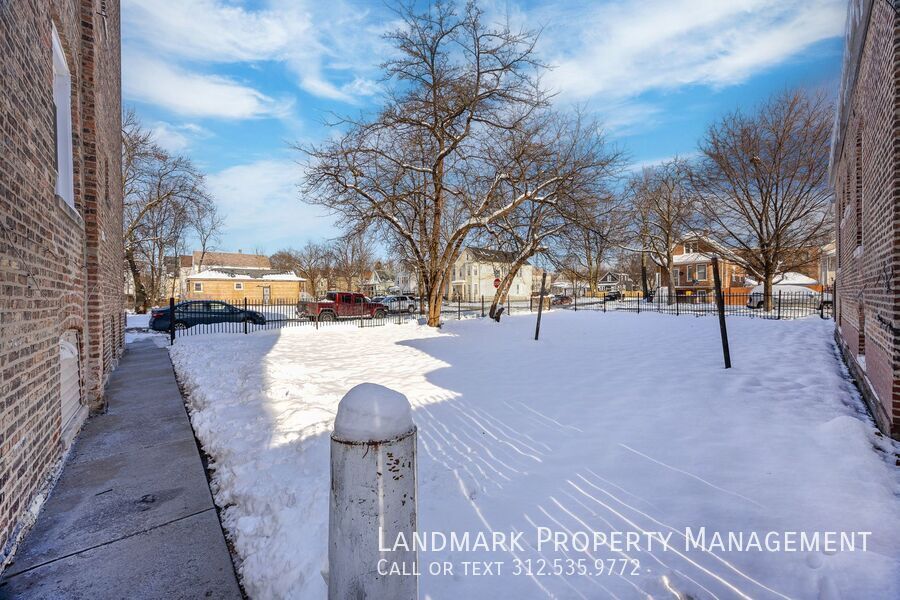 1843 W 54th St Unit 3E property image