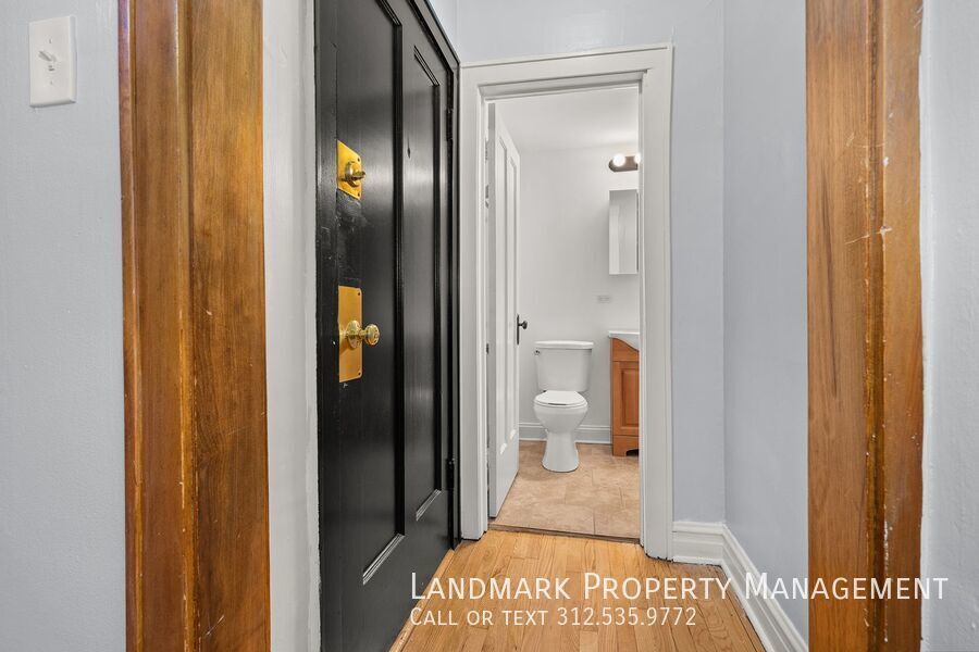 4144 N Mozart St Unit 1W property image