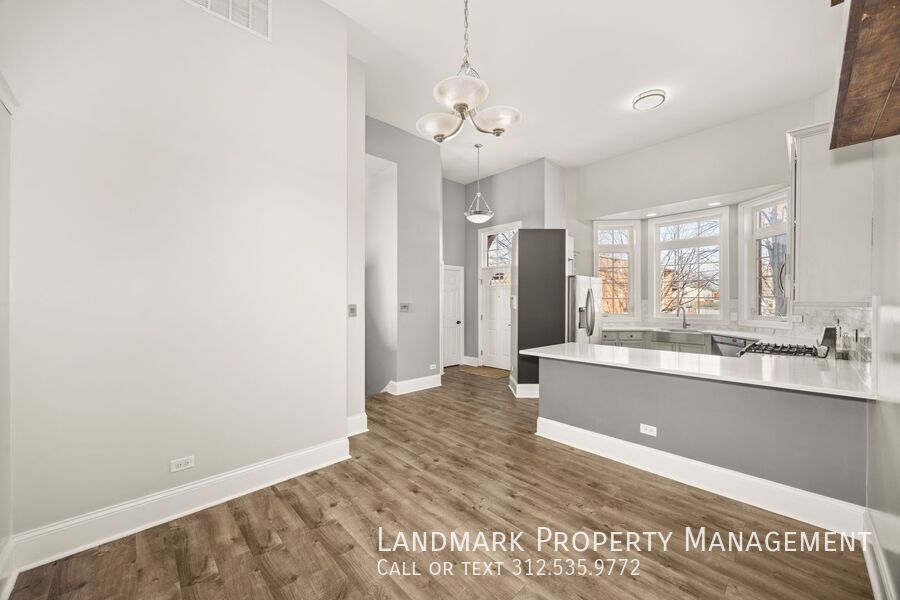 6431 W 64th Pl property image