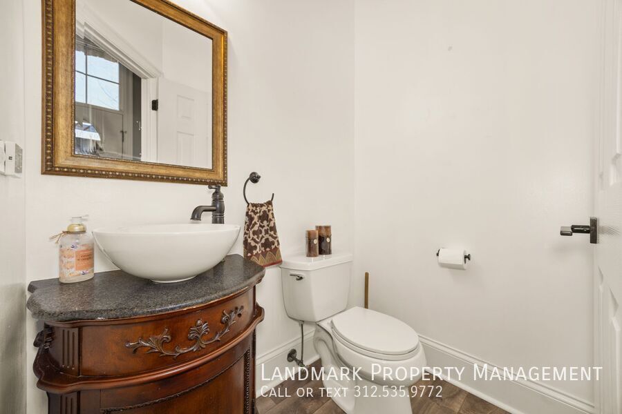 6431 W 64th Pl property image