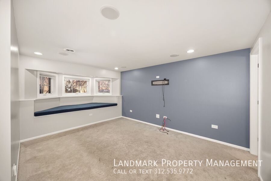 6431 W 64th Pl property image