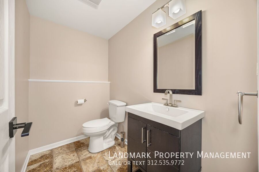 6431 W 64th Pl property image