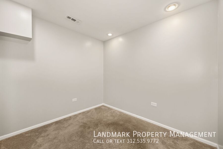 6431 W 64th Pl property image