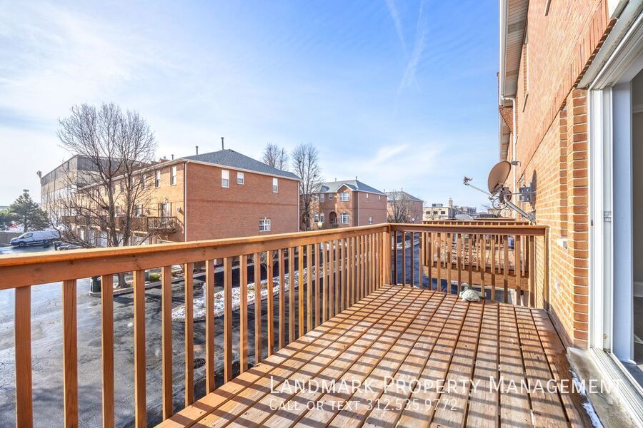 6431 W 64th Pl property image