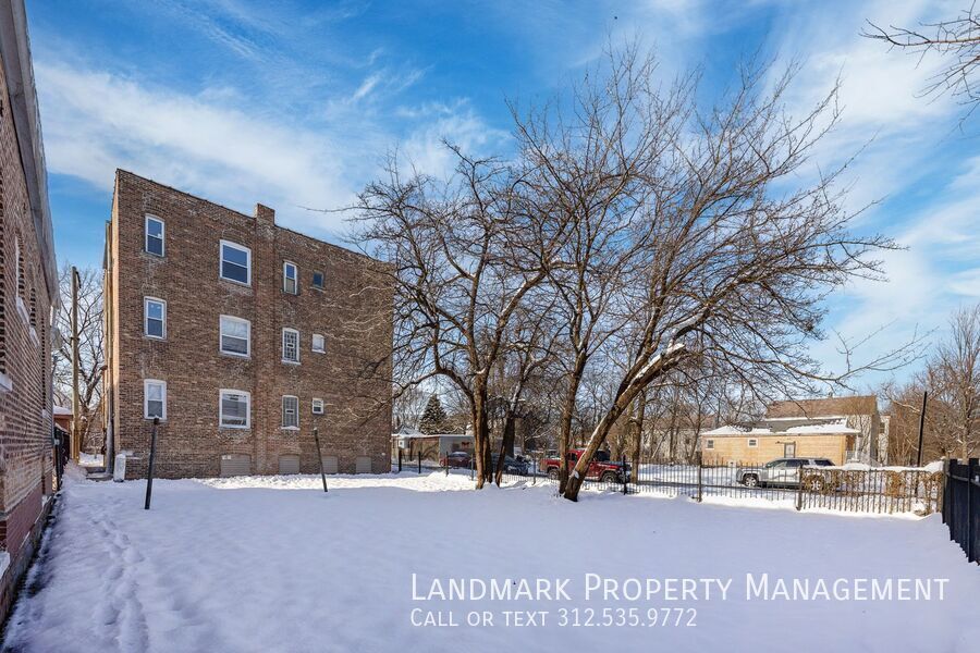 1843 W 54th Unit 1E property image