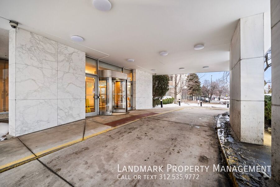 3950 N Lake Shore Dr Unit 400 property image