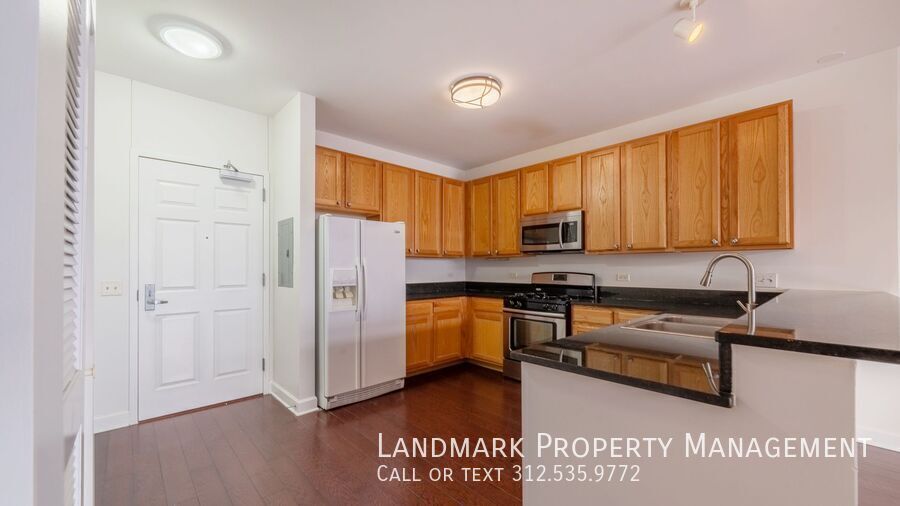 1600 S Prairie Ave Unit 808 property image