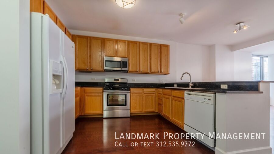 1600 S Prairie Ave Unit 808 property image