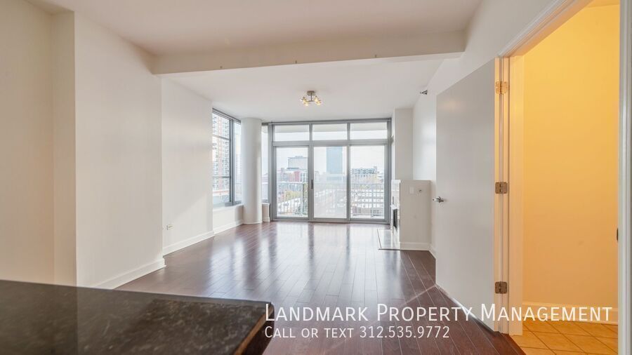 1600 S Prairie Ave Unit 808 property image