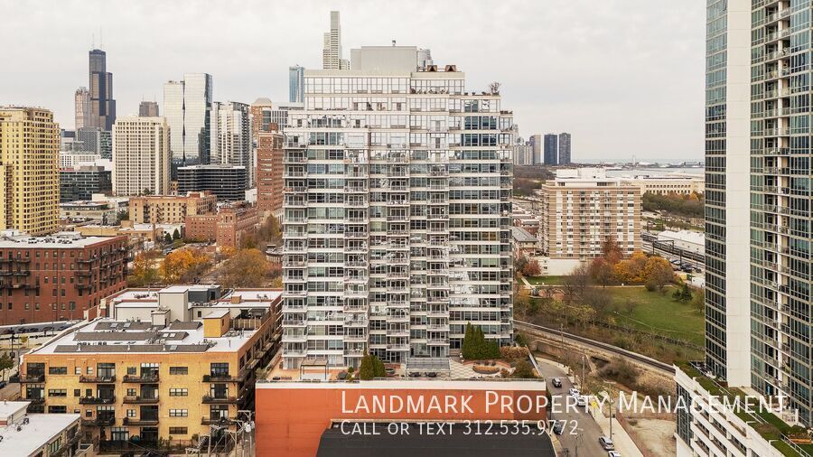 1600 S Prairie Ave Unit 808 property image