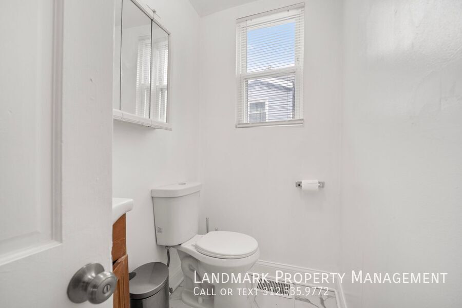 806 S Taylor Ave property image