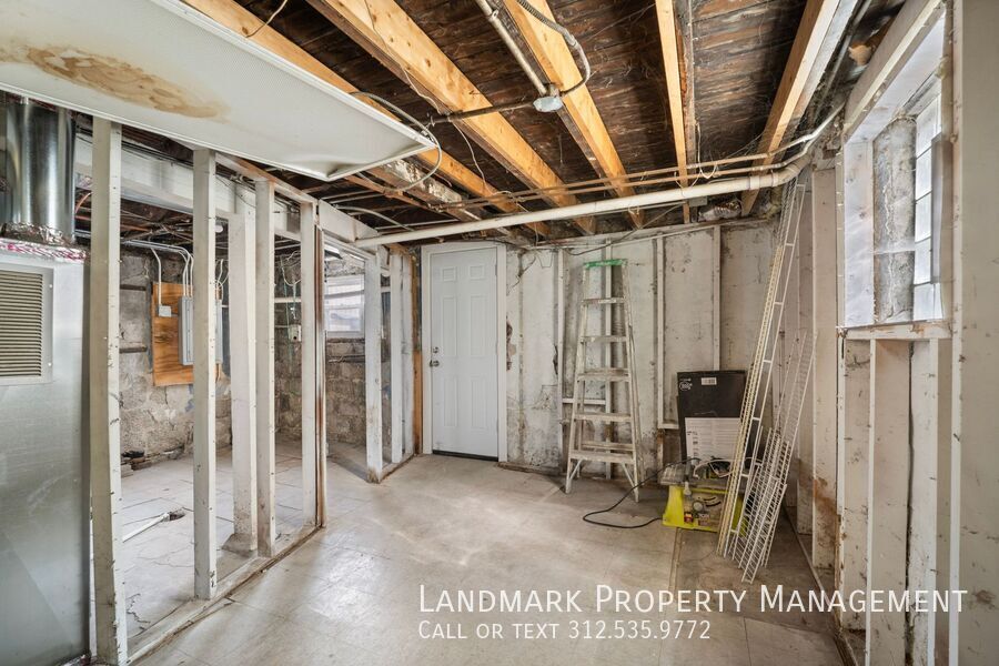 806 S Taylor Ave property image