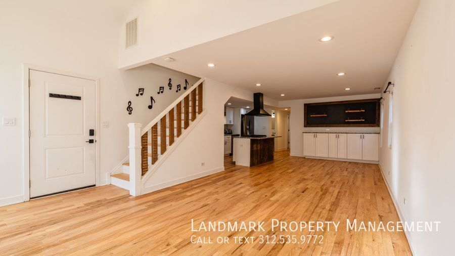 2038 W 21st St Unit 2 property image