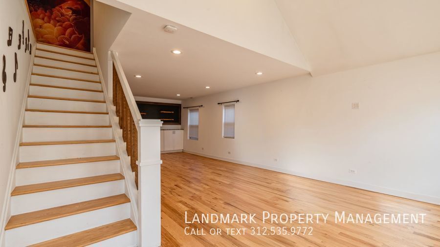 2038 W 21st St Unit 2 property image