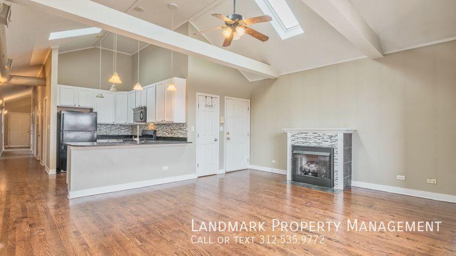 2329 W Harrison St Unit 4 property image