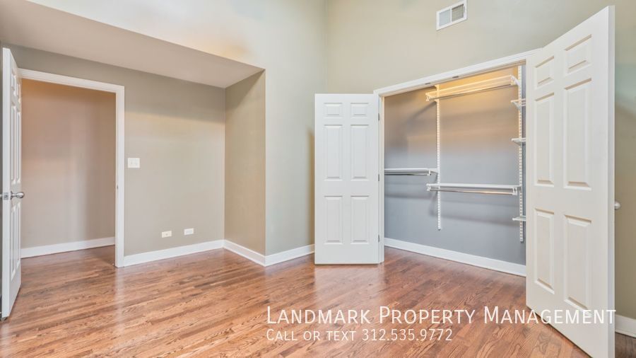 2329 W Harrison St Unit 4 property image