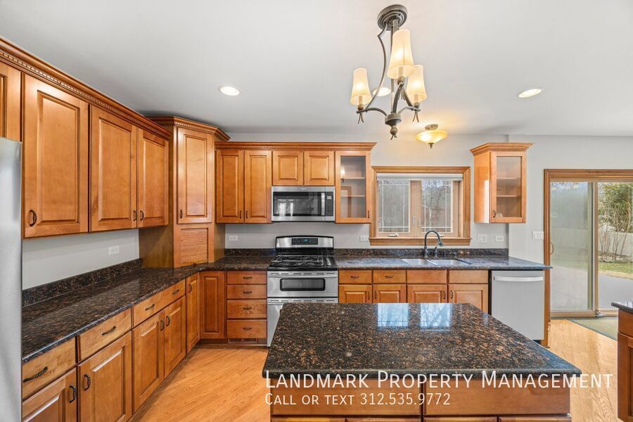 12313 S 71st Ct property image