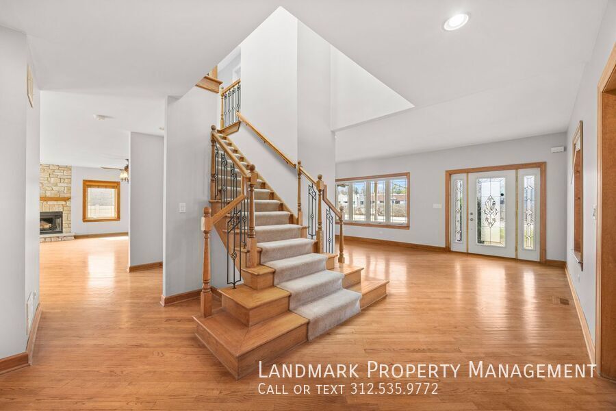 12313 S 71st Ct property image