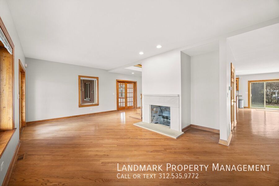 12313 S 71st Ct property image