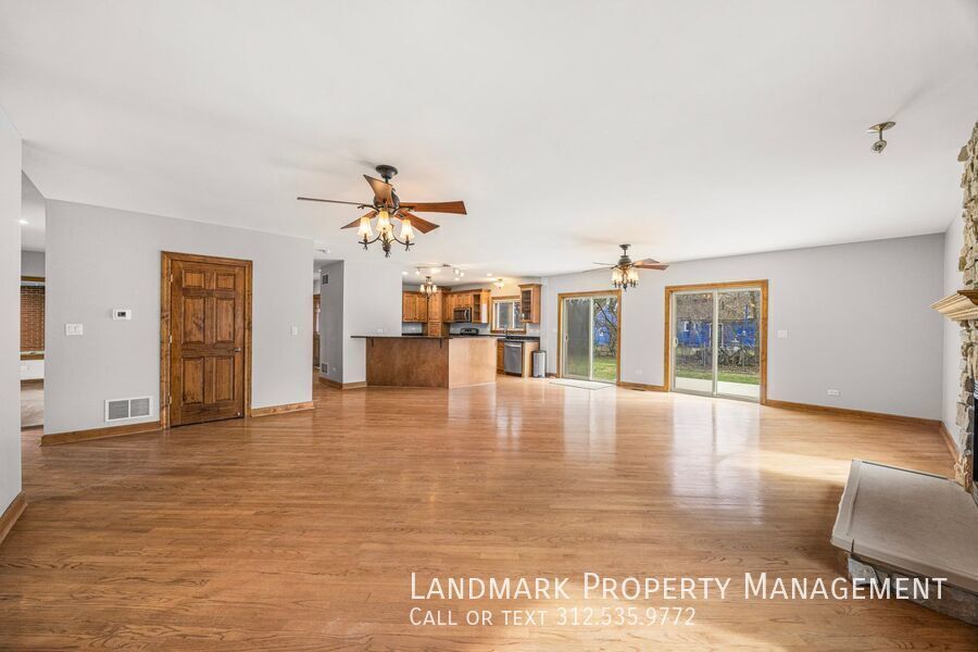 12313 S 71st Ct property image